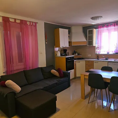 House With A Parking Space Bartici, - 22246